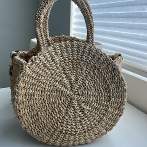 Clare V. Petite Alice bag in cream color raffia. ENJOY!